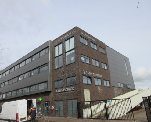 Kantoorunit in multitenant verhuurd kantoorgebouw